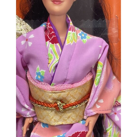 Barbie Japanese Collector Edition Dolls of the World Collection 1995 Mattel - Picture 4 of 16